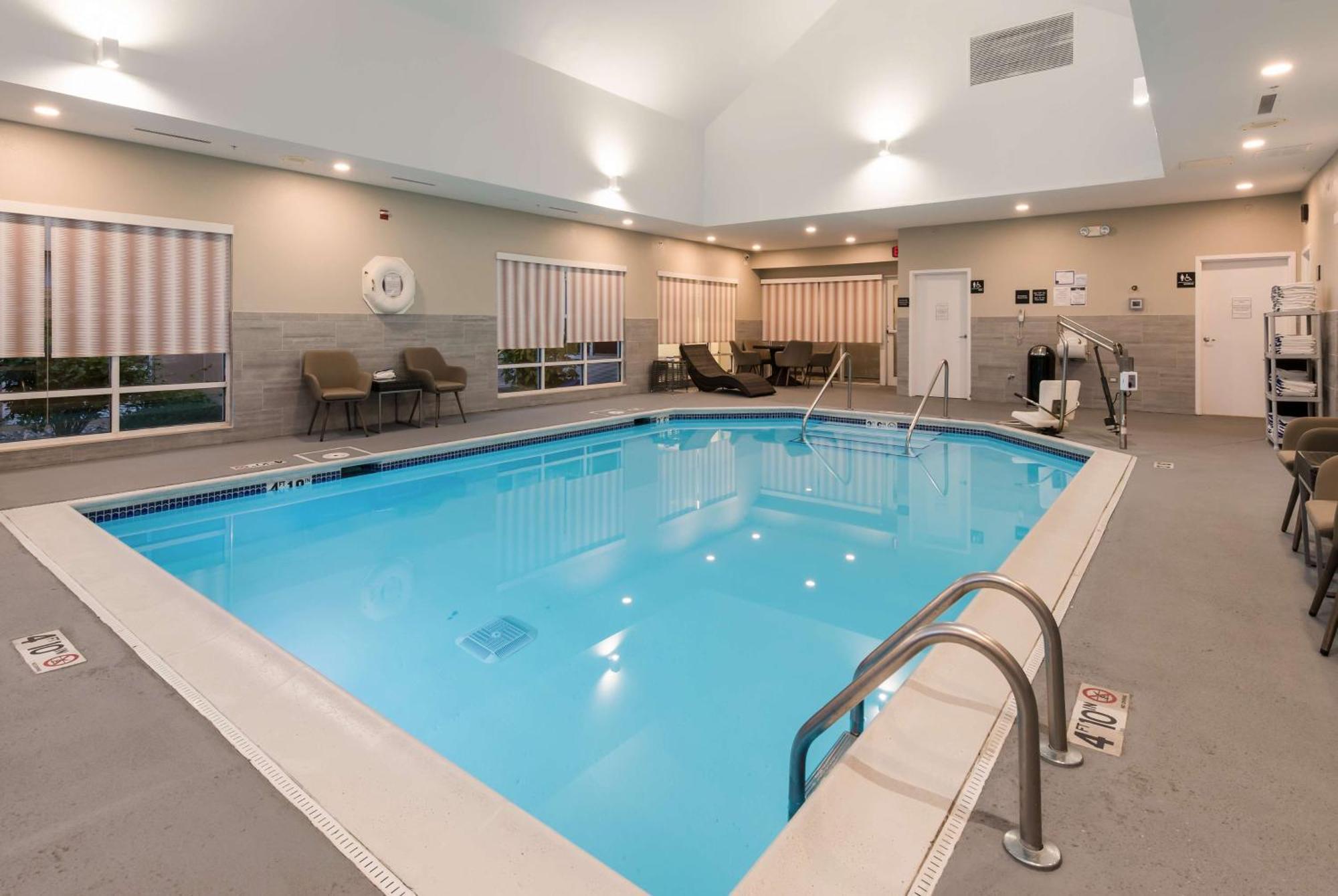 Hampton Inn & Suites Chicago-הופמן אסטייטס מראה חיצוני תמונה